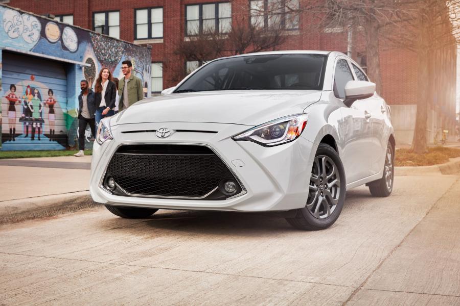  Toyota Yaris Sedan 2018 года  (NA) (фото 3 из 10)